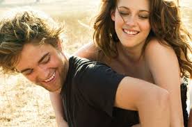 Robert Pattinson kicked Kristen Stewart out?