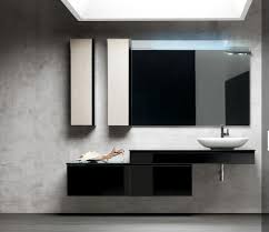 Moderne Badmobel Von Artesi Eleganter Hochglanz Und Warmes Holz Moderne Badmobel Badezimmer Mobel Modern