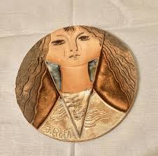 Ruth Factor's Instagram, Twitter & Facebook