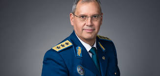 Oamenii care cred în aceste teorii susțin că misiunea apollo 11. Dumitru Prunariu IÈ™i SerbeazÄƒ AstÄƒzi Ziua De NaÈ™tere CaÈ›i Ani ImplineÈ™te Primul Cosmonaut Roman C