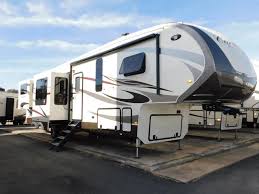 What kind of interior does a 45 ft rv have? Top 5 Best Fifth Wheel Rv Brands Rvingplanet Com