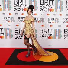 The event will take place at the o2 arena in london, with 4,000 maskless audience members in attendance. C Aqnocb1fmthm