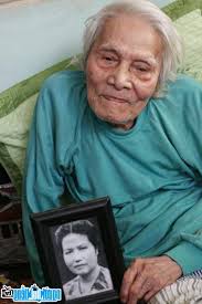 Nhà thơ Hoàng Cầm