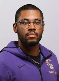 Harvey Benedict's Instagram, Twitter & Facebook