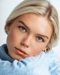 ❄️ ❄️ ❄️ Model: @caroline.gregory Studio: @arlostudios.atl