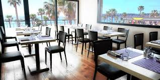 The settlement is attested as augusta tricastinorum (1st c. Le Dauphin Carte De La Reunion