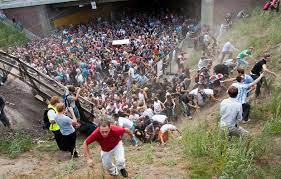 Police investigating the tragedy at the roskilde festival submitted a report to the danish parliament finding pearl jam, rather than the the first ever staging of the roskilde festival near copenhagen, on the island of zealand, demark, was in 1971. Weird Eerie And Spooky How Some People Lost Their Lives At Music Festivals Sherpa Land