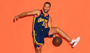 Hon, steve ha and romali licudan have painted several stephen curry pieces throughout oakland, including one that's currently up on 4th street. Nba Warriors Drops New New City Edition Jerseys Oakland Forever