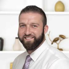 Mountainside CEO And Leadership: Executives and Demographics