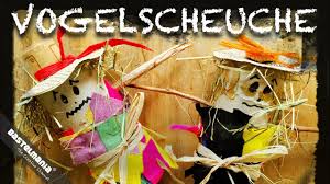 Die schönsten ideen zum basteln mit naturmaterialien im herbst. Vogelscheuche Bastel Anleitung Herbst Deko Diy Scarecrow Instruction Autumn Decoration Youtube