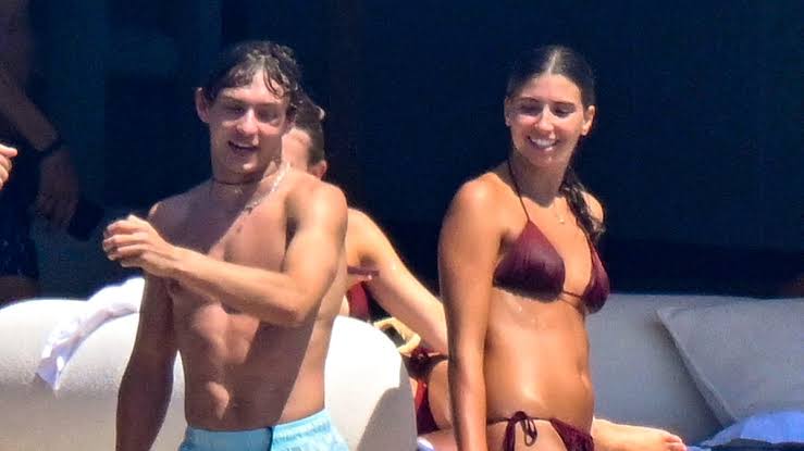 F1 Racer Kimi Antonelli Plays Paddleball with Mystery Girl During Yacht  Vacation in Italy | Just Jared - Celebrity News and Gossip | Entertainment
