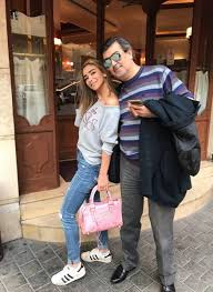 تضمنت الصورة لقاءها التلفزيوني الجديد مع الإعلامي الشهير. Ø£ÙˆÙ„ ØªØ¹Ù„ÙŠÙ‚ Ù„Ø·Ù„ÙŠÙ‚ Ù†ÙˆØ§Ù„ Ø§Ù„Ø²ØºØ¨ÙŠ Ø¹Ù„Ù‰ Ù…ØµØ§Ù„Ø­Ø© Ø§Ø¨Ù†ØªÙ‡ ØªÙŠØ§ Ù…Ø¹ ÙˆØ§Ù„Ø¯ØªÙ‡Ø§ Ù…Ø¬Ù„Ø© Ù‡ÙŠ