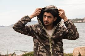 Get alex pacifico's contact information, age, background check, white pages, liens, civil records, marriage history, divorce records & email. Gianpaolo Gambi Il Nuovo Showman Che In Molti Paragonano A Fiorello Bollicine Vip