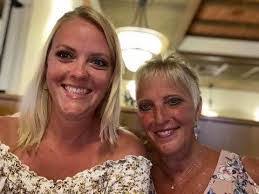 Elizabeth Mulford's Instagram, Twitter & Facebook