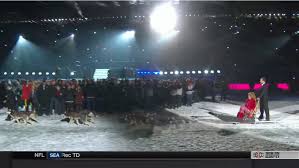 Tcb S Clippittv Videos Shania Twain Arrives At The Grey Cup Halftime Show On A Dog Sled