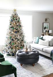 Houzz has millions of beautiful photos from the world's top designers, giving you the best design ideas for your dream remodel or simple room refresh. Navy And Green Christmas Tree Christmas Tree Decor Ideas
