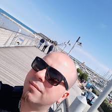 20 years since Valentino Rossi took his first World Championship win with  Yamaha 🏆 #MotoGP