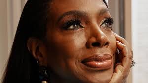 Sheryl Lee's Instagram, Twitter & Facebook