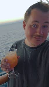 Hey everyone, Anyone from the st louis area? I'm 64, no smokers!