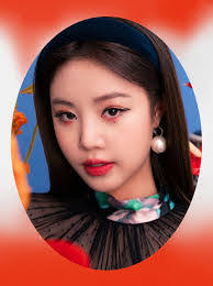 Soojin Kim's Instagram, Twitter & Facebook