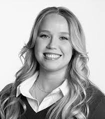 Alexis Dorner's Instagram, Twitter & Facebook