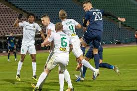 У команд рівна кількість очок, але чернігівці випереджають полтавців за на нього претендують лише ворскла і десна. Cknehmquo2m Am