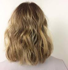 Coupe cheveux mi long degrade plongeant. Cheveux Mi Longs 50 Modeles De Coiffures Qui Donnent Envie De Couper Ses Longueurs