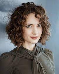 Une coupe de cheveux très glamour qui mettra en valeur votre port de tête et votre visage. 55 Idees De Coiffures Cheveux Ondules Cheveux Coiffures Cheveux Ondules Coupe De Cheveux