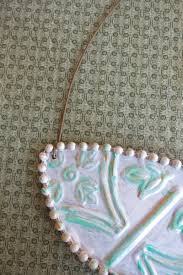 DIY Craft Tutorial: How to Make a Dragonfly Wall or Door Decoration