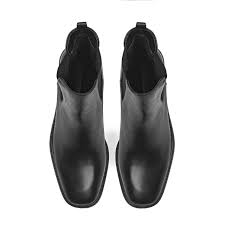 Black leather ankle boots with a flat sole - BRAVOMODA