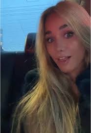 Annabelle Hayes's Instagram, Twitter & Facebook