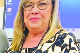 Alexander steps down as mayor