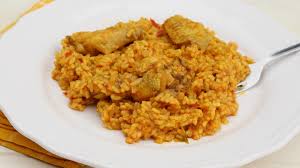 La dieta que tiene como base el pollo, arroz y manzana se caracteriza por ser el modelo alimenticio de nueve días que ayuda a la pérdida de peso de una forma rápida. Arroz Con Pollo Al Curry En Mambo Saltando La Dieta