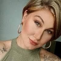 Karen Eggert's Instagram, Twitter & Facebook