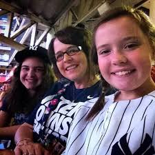 Lisa Anzalone (@Vanzy70)