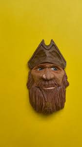 With International Talk Like a Pirate Day coming up (September 19) it only  seemed fitting to carve a pirate. Thanks to Jonathan Creason and his you  tube video