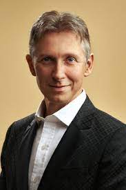 Helmut lotti in november en december 2018 doorheen belgië met zijn soul classics in symphony wegens het grote succes van deze tournée, kondigt helmut lotti ook een extra concert aan dat. Helmut Lotti Tickets Tour Dates Concerts 2022 2021 Songkick