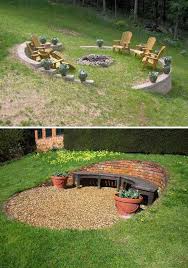 Select the spot on the hill to locate the fire pit. 21 Amazing Ideas To Plan A Slope Yard That You Should Not Miss In 2020 Sloped Backyard Sloped Yard Backyard