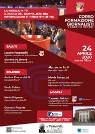 Noi e lo stato siamo ancora sudditi andrea pennacchioli saluta i fan col salutatore. Aracnetv Andrea Pennacchioli