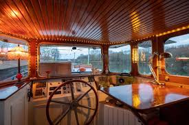 Louez une péniche pour vos évènements privés ou professionnels. Bed And Breakfast Bateau Peniche Au Coeur De Lille France Booking Com