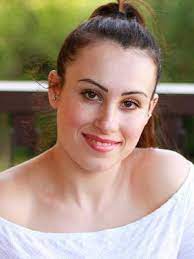 Vanessa ferrari è nata a orzinuovi il 10 novembre del 1990 ed è una famosa ginnasta italiana, campionessa del mondo nel 2006 e campionessa europea nell'anno successivo. Vanessa Ferrari Grosse Gewicht Masse Alter Biographie Wiki