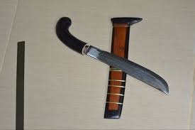 Golok merupakan senjata tradisional betawi yang paling populer. 14 Senjata Tradisional Khas Dari Beberapa Provinsi Di Indonesia Bukareview