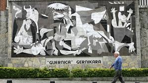 Bild guernica (1937), gerahmt im januar 1937 bat die regierung der spanischen republik den seit mehr als drei jahrzehnten in paris lebenden landsmann picasso um einen beitrag für den spanischen pavillon der weltausstellung, die in diesem jahr in paris stattfinden sollte. Pablo Picasso Das Thema Geschichte Radiowissen Bayern 2 Radio Br De