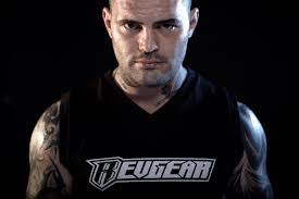 Shaun Knox's Instagram, Twitter & Facebook