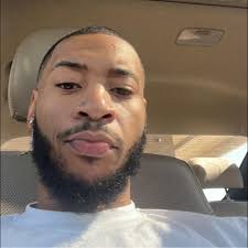 Emma Lanier (@emmm_32)