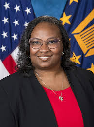 Shana Holman's Instagram, Twitter & Facebook