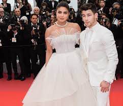 Whilst most of us here in australia are stuck in lockdown, elsewhere in europe the rest of the world is reopening. Priyanka Chopra Cannes Dresses 2019 Popsugar Fashion