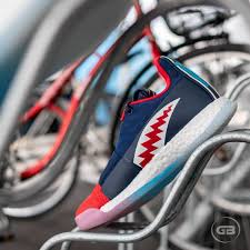 3 cosmos dons contrasting black and white color blocking with a black boost midsole. Grosbasket The New Adidas Harden Vol 3 Colorway Is Facebook