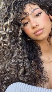 No frizz. No drama. Just soft, hydrated and defined curls that last all day  thanks to CPR’s Curly range 🩵 @amygargoura_