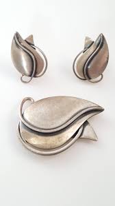 Artist 1950s Modern Sterling Set OpenworkLeaves RebajesProtege Earrings and  Brooch For Sale at 1stDibs
